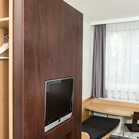 Ibis Leipzig Nord-ost מלון