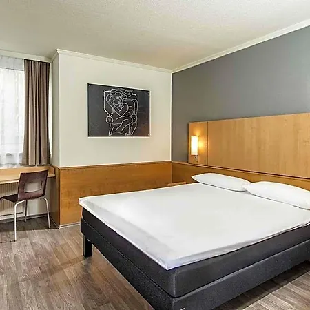 Ibis Leipzig Nord-ost 타우차