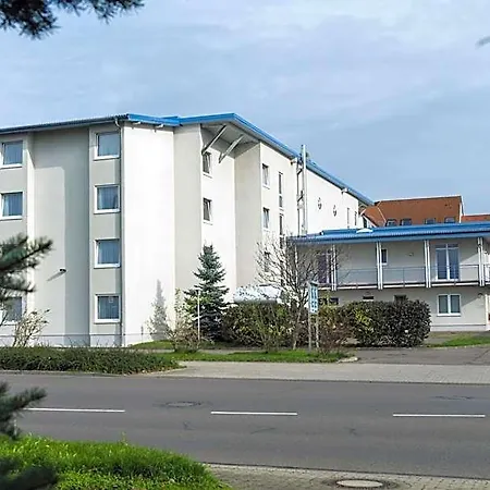 Ibis Leipzig Nord-ost מלון 2*