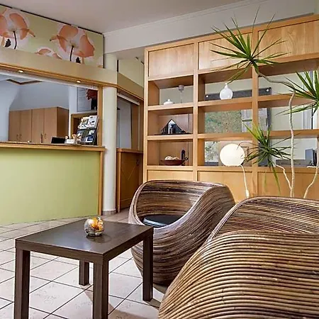 Ibis Leipzig Nord-ost 2* 타우차