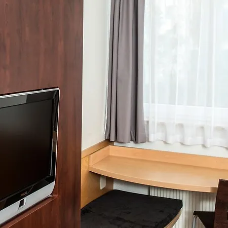 Ibis Leipzig Nord-ost מלון